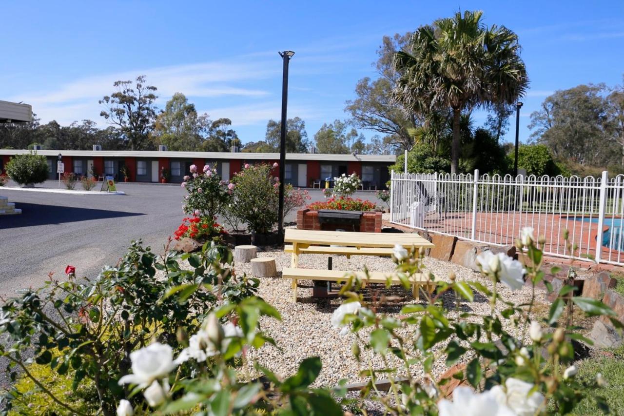 Seymour Motel Exterior photo